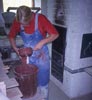 Die Glasur wird aufgetragen