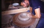 Drehen auf Töpferscheibe